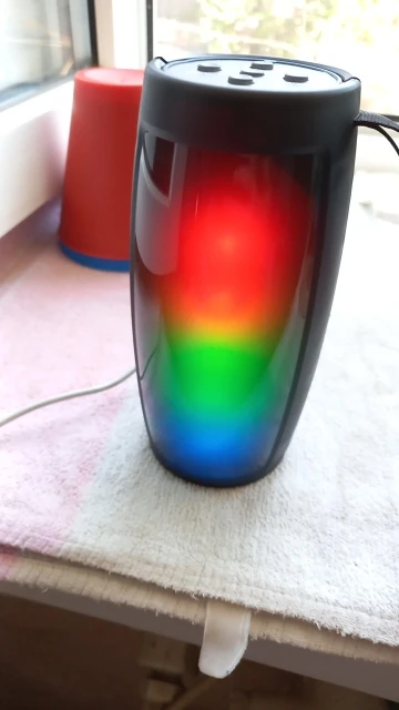 BT-1202 Portable Bluetooth Speaker - 360° Colorful LED photo review