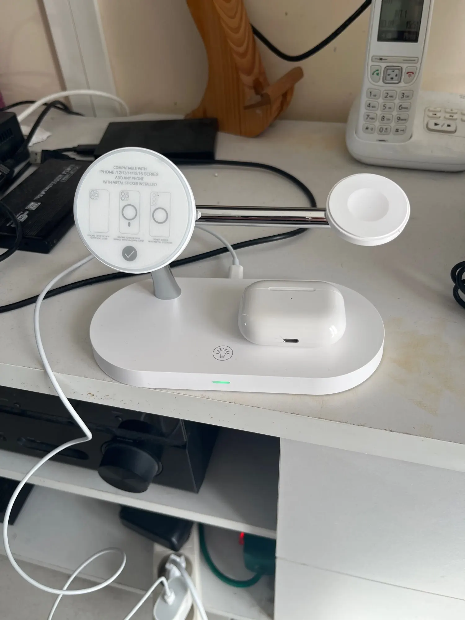 3 in 1 Wireless Charger Stand For iPhone photo review