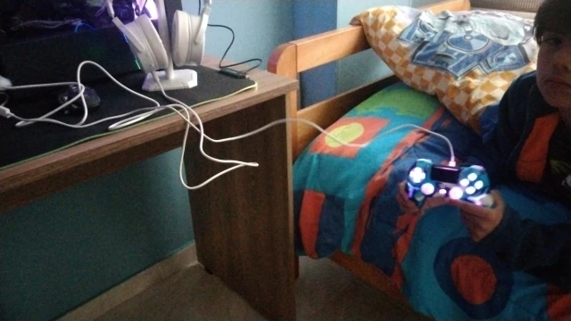 GAMINJA RGB Light Wireless Game Controller For PS4 photo review