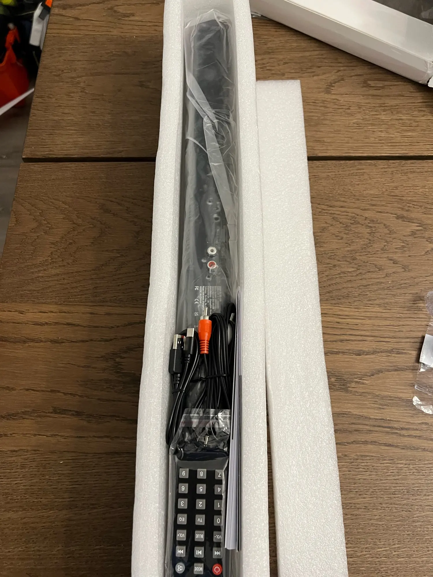 Portable Super Powerful Sound Bar Wireless Bluetooth Speaker photo review