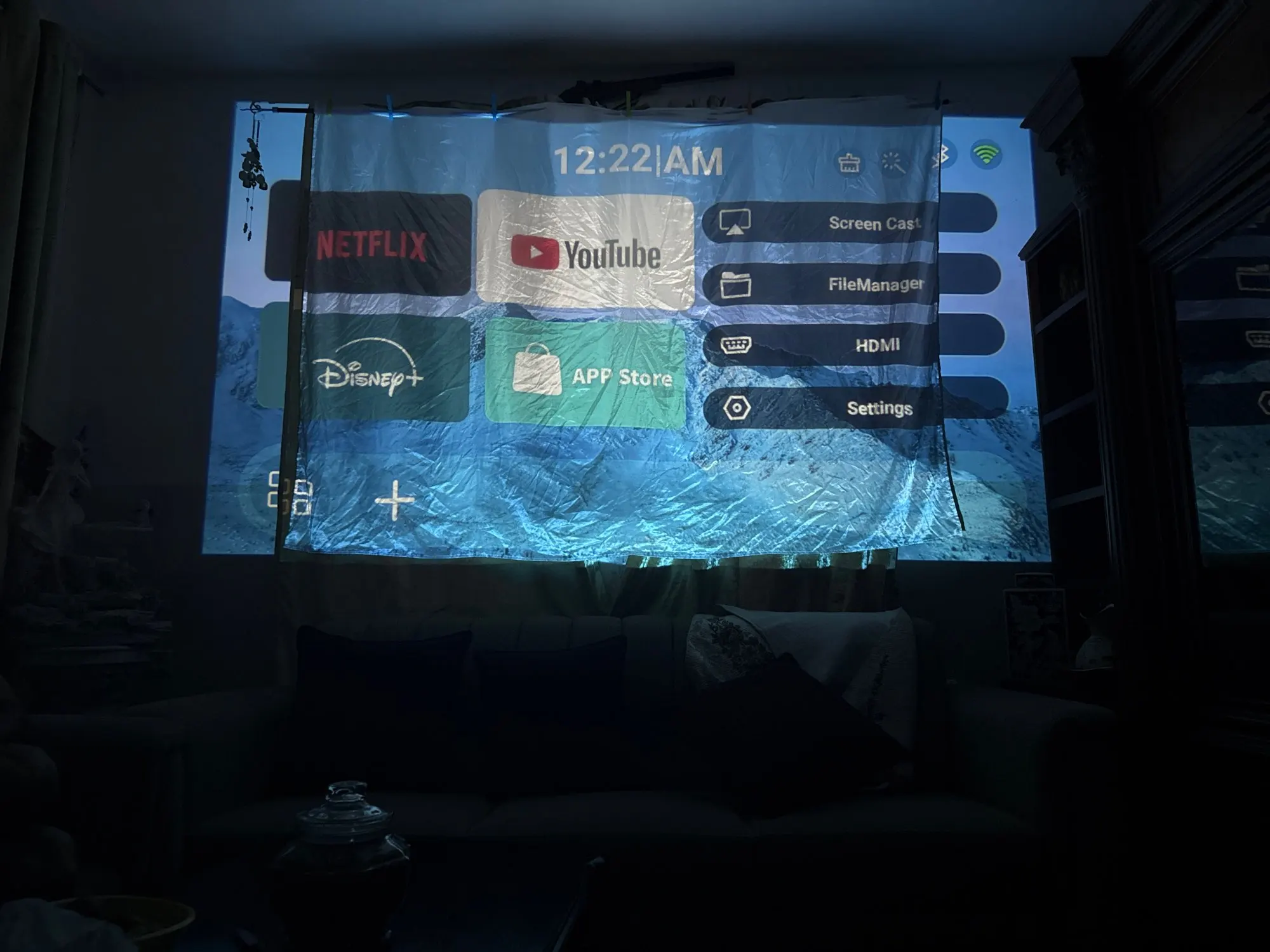 HUAWEISHI 4K Projector Android Native Portable 1080P Auto photo review