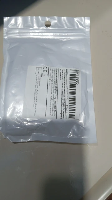 VIKEFON 30W Magnetic Wireless Charger PD Type C photo review