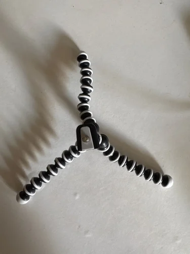 Octopus Tripod For Smartphone Dslr and Camera Mini photo review