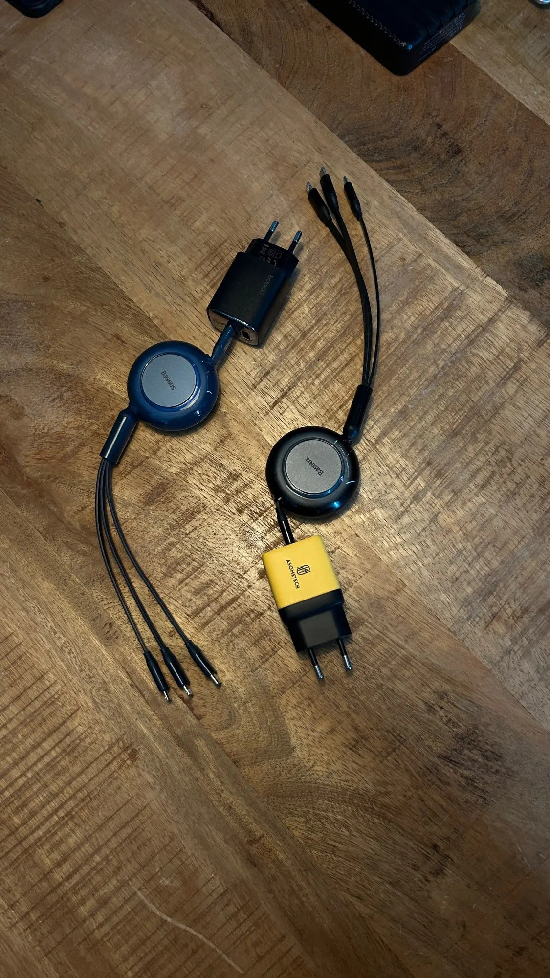 Baseus Retractable 100W 3 in 1 Fast USB photo review