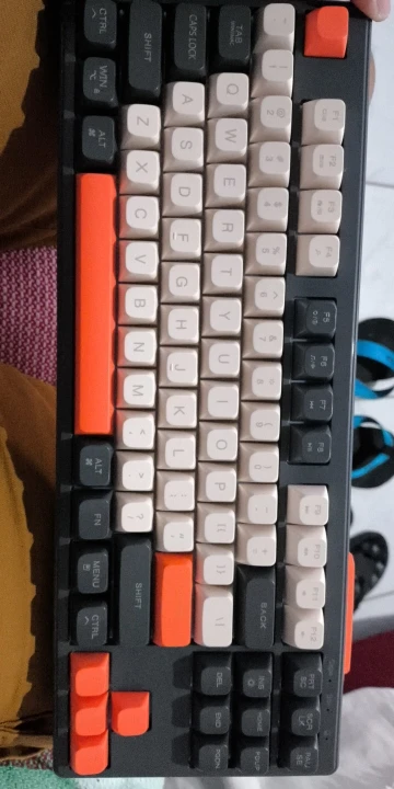 M87 Wireless Keyboard Gaming,87keys Dual Mode Bluetooth Keyboard photo review