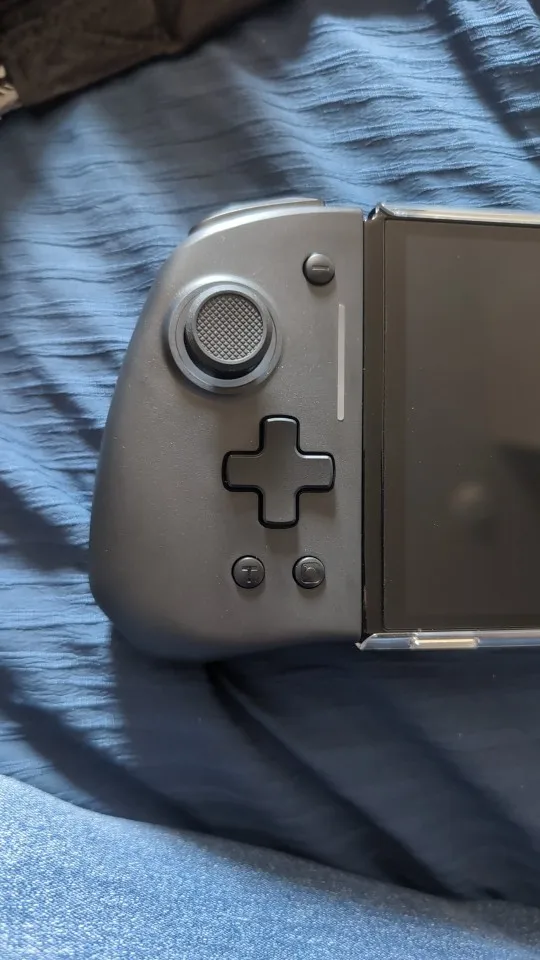 LinYuvo KS42 Meteor Light Wireless Joy-pad with 8 photo review