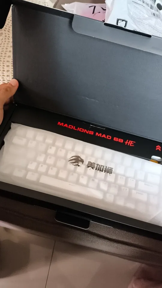 Madcatz Mad60 Mad68 HE 8k Mechanical Keyboard Magnetic photo review