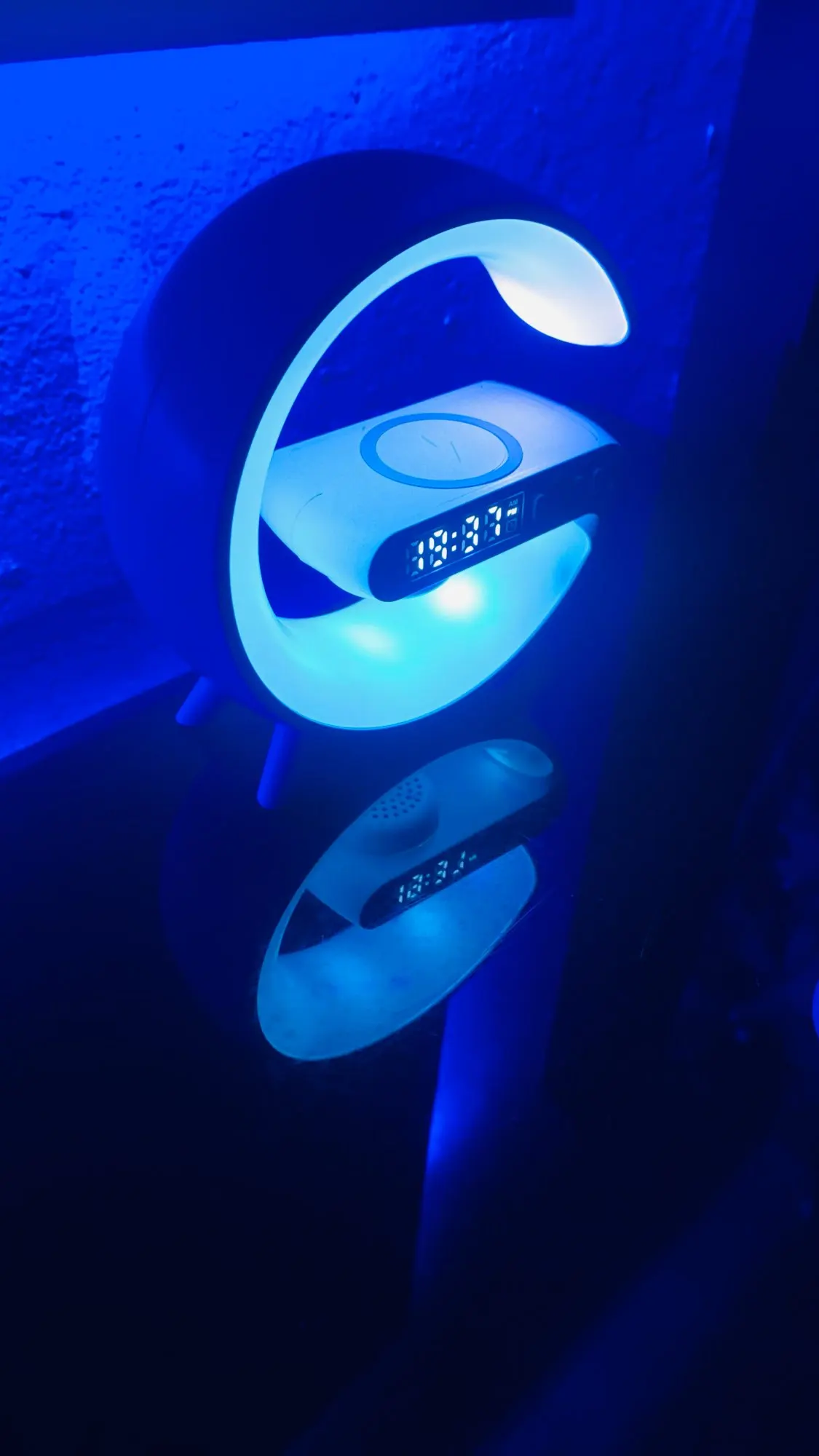 Wireless Charger Pad Stand Speaker TF Card RGB photo review