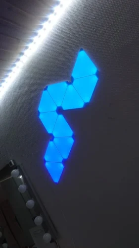 Super Thin LED Triangle Lamps Indoor RGB Quantum photo review