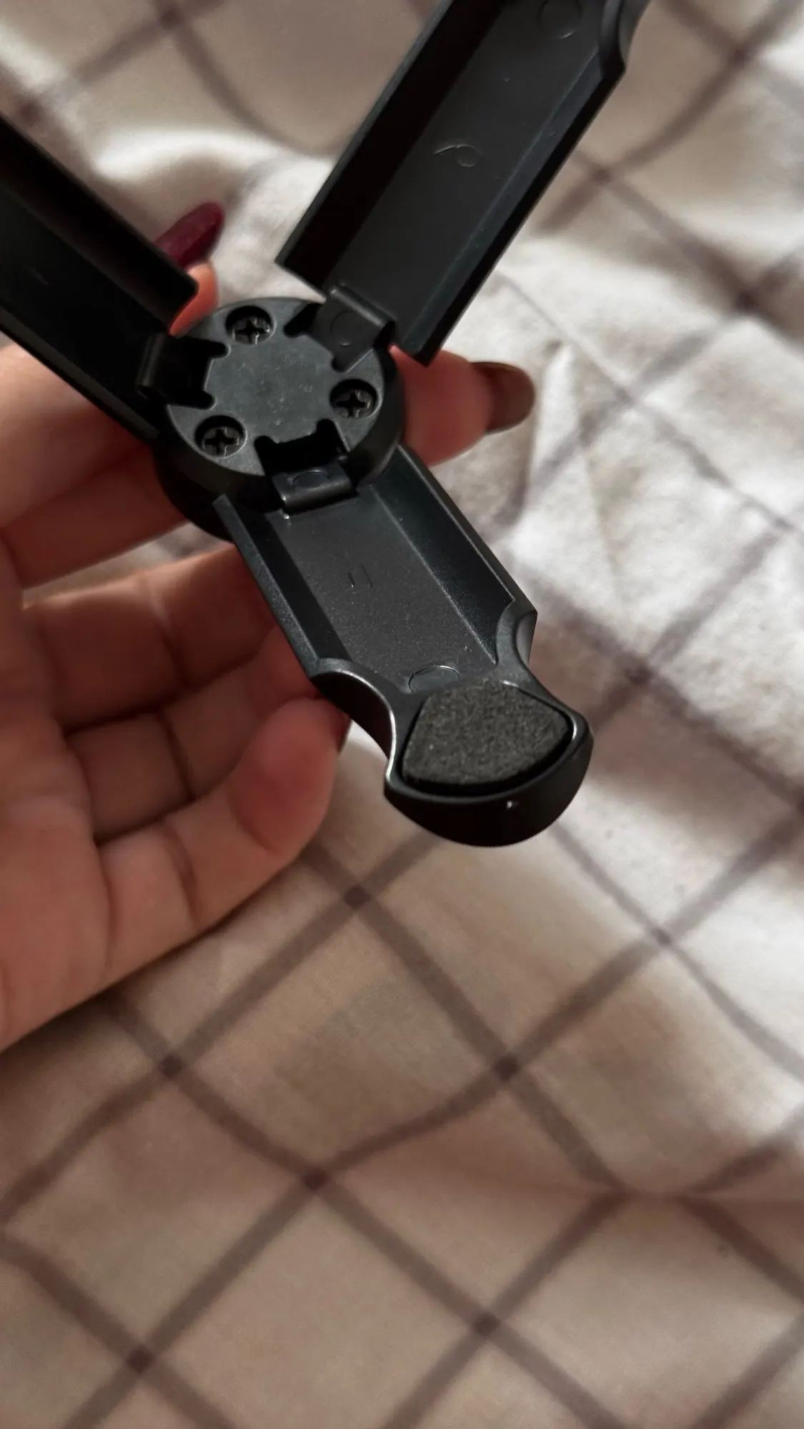 Portable Mini Tripod Small Phone Tripod for iPhone/Android photo review