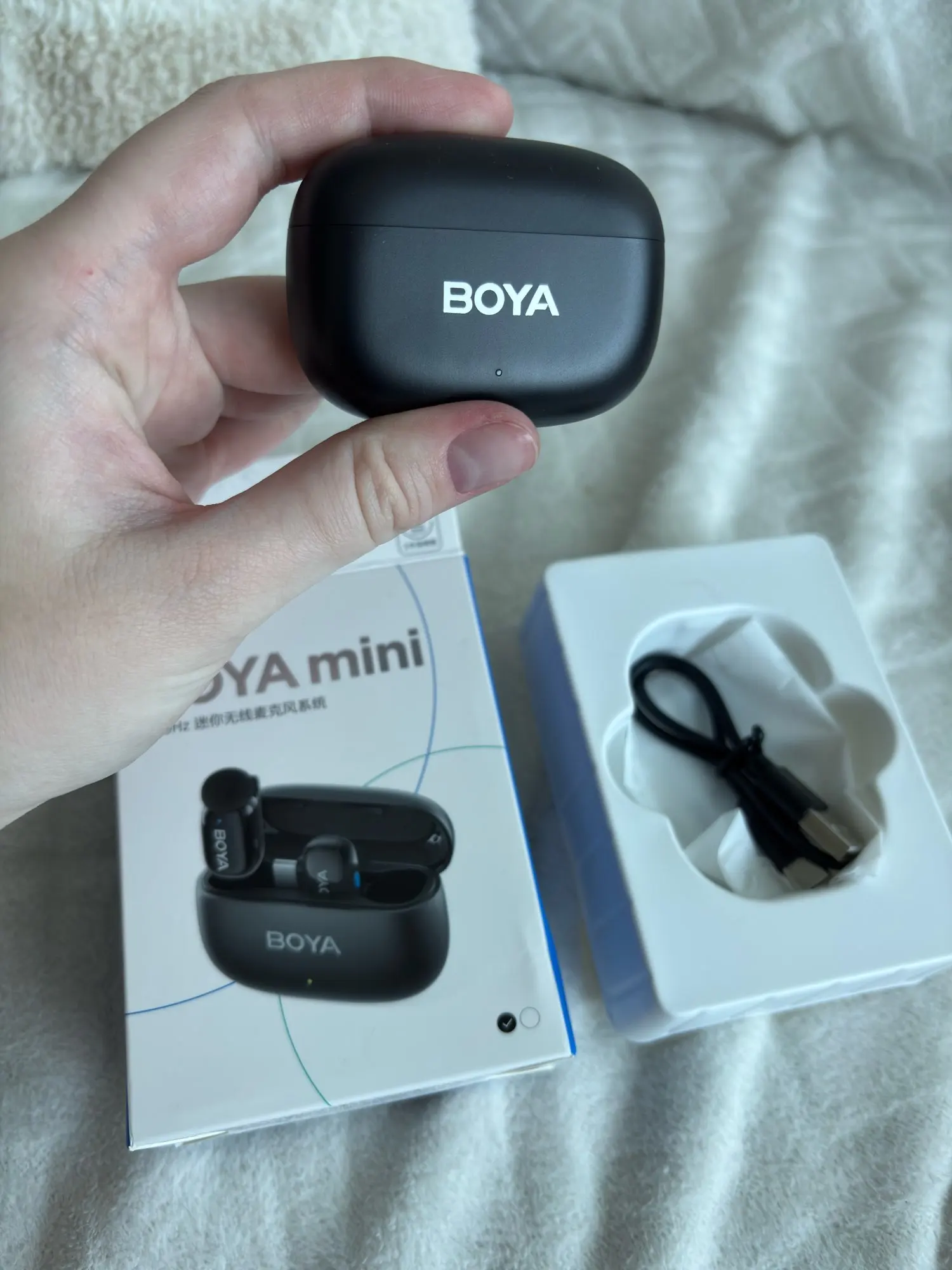 BOYA BOYA Mini Wireless Lavalier Microphone for iPhone photo review
