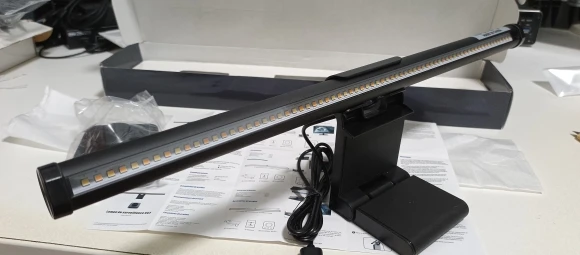 Wiscolor TUYA Computer Monitor Light Bar Remote Control photo review