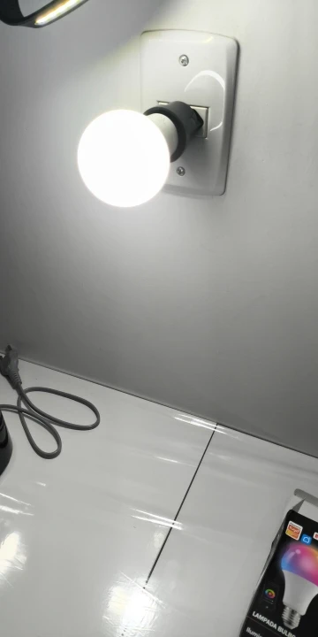 Tuya E27 Led Lamp App Control Bluetooth /WiFi photo review