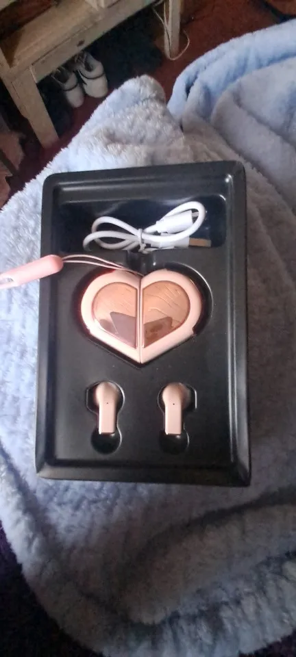 Heart-shaped Rotatable Wireless Bluetooth Earphones Stereo Sound Headphones photo review