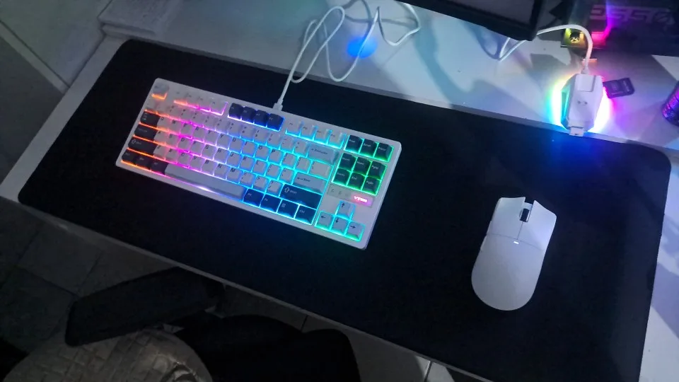 Raven68 Hot Swappable Wired Magnetic Axis Mechanical Keyboard photo review