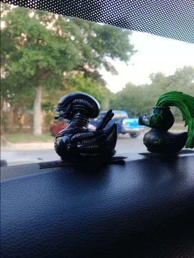 Alien Duck Resin Statue，Evil Alien Duck Ornament ，Resin photo review