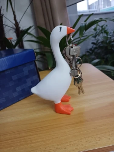 1pc Magnetic Goose Key chain home decoration sculpture photo review