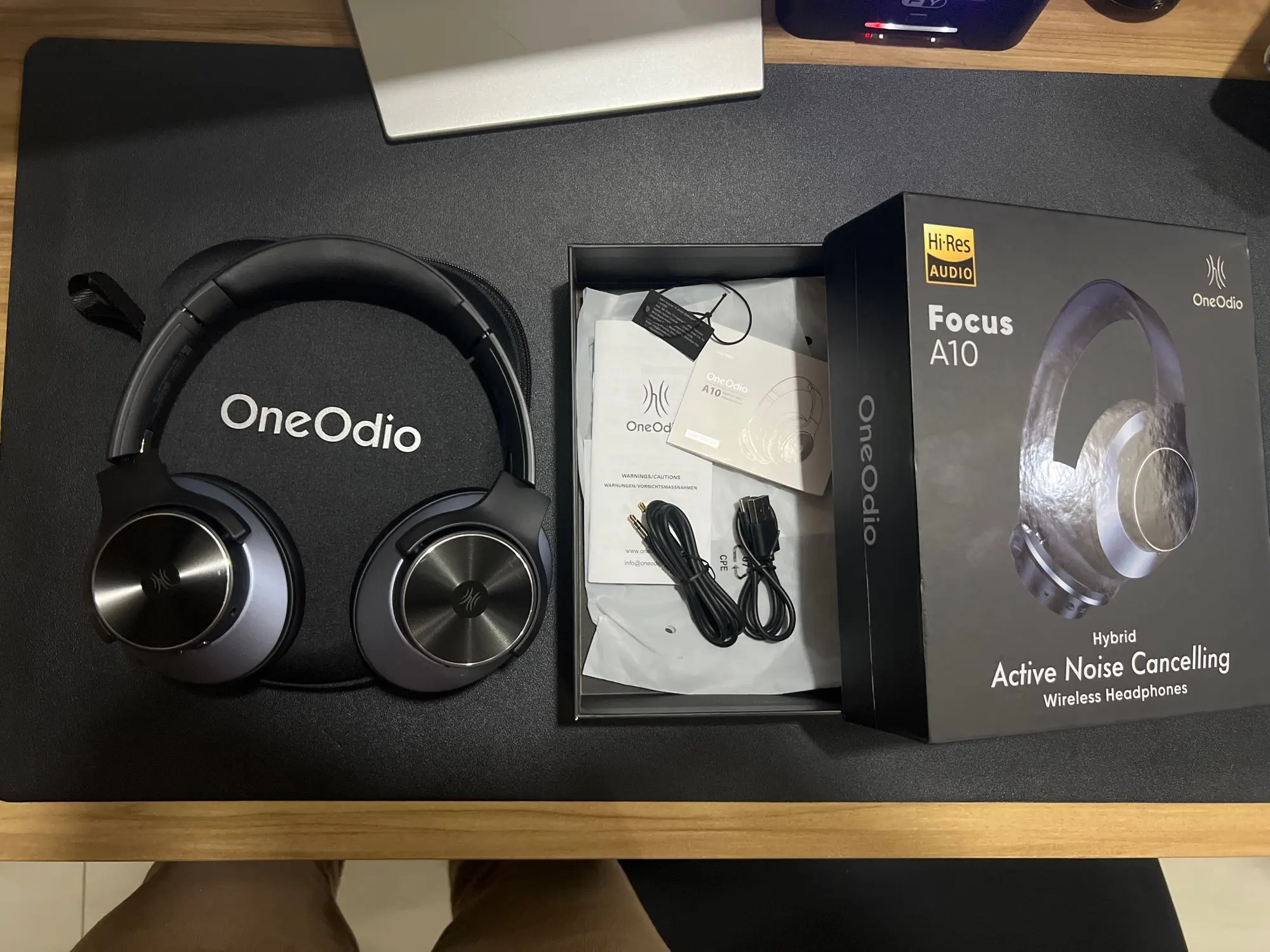 Oneodio A10 Bluetooth 5.4 Headphones Hybrid Active Noise photo review