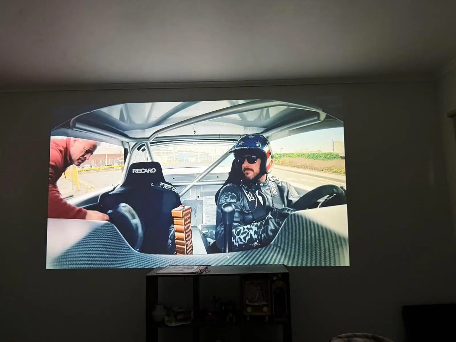 HUAWEISHI 4K Projector Android Native Portable 1080P Auto photo review