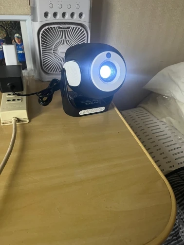 Magcubic HY300 X 4K Android 11 Projector with photo review