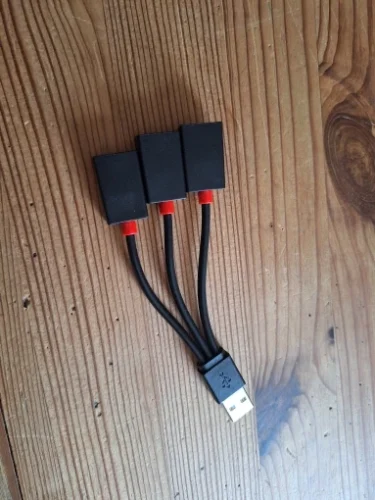 Car Mounted 1 to 2 USB Branching Multi-functional photo review