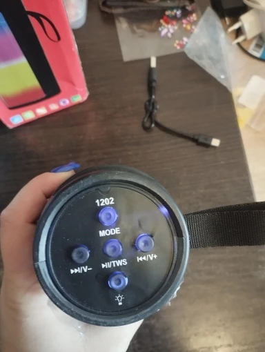 BT-1202 Portable Bluetooth Speaker - 360° Colorful LED photo review