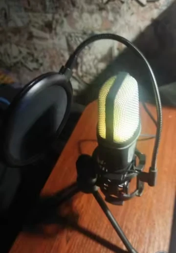 USB Microphone RGB Microfone Condensador Wire Gaming Mic photo review