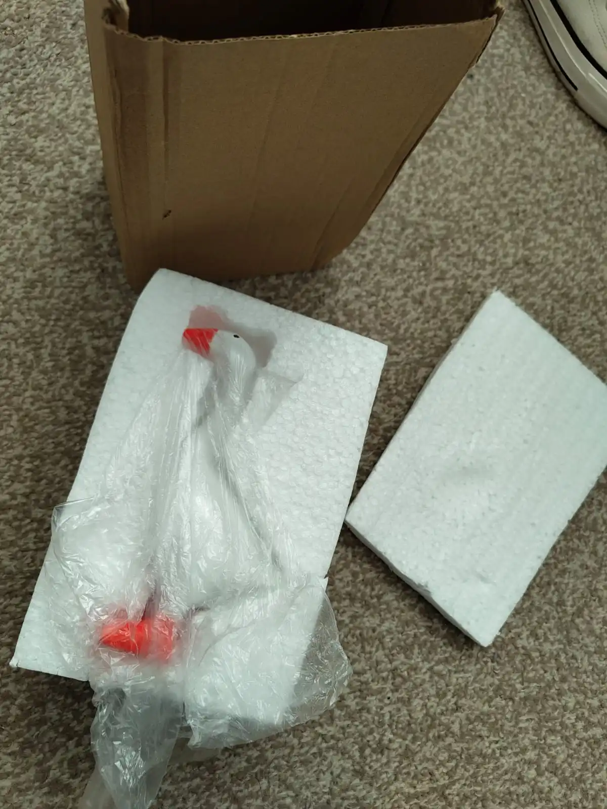 1pc Magnetic Goose Key chain home decoration sculpture photo review