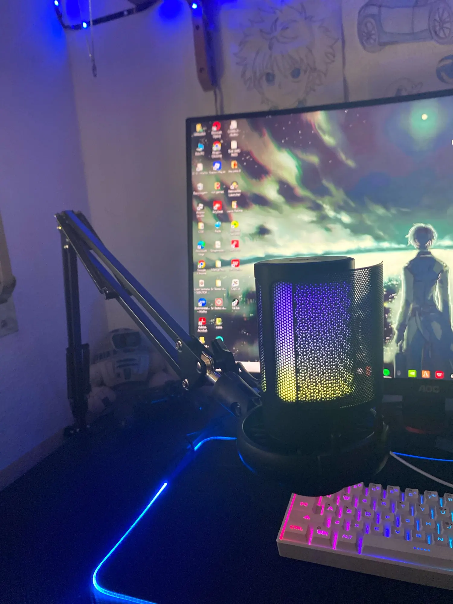 USB Condenser Microphone RGB Esports Game Call Recording photo review