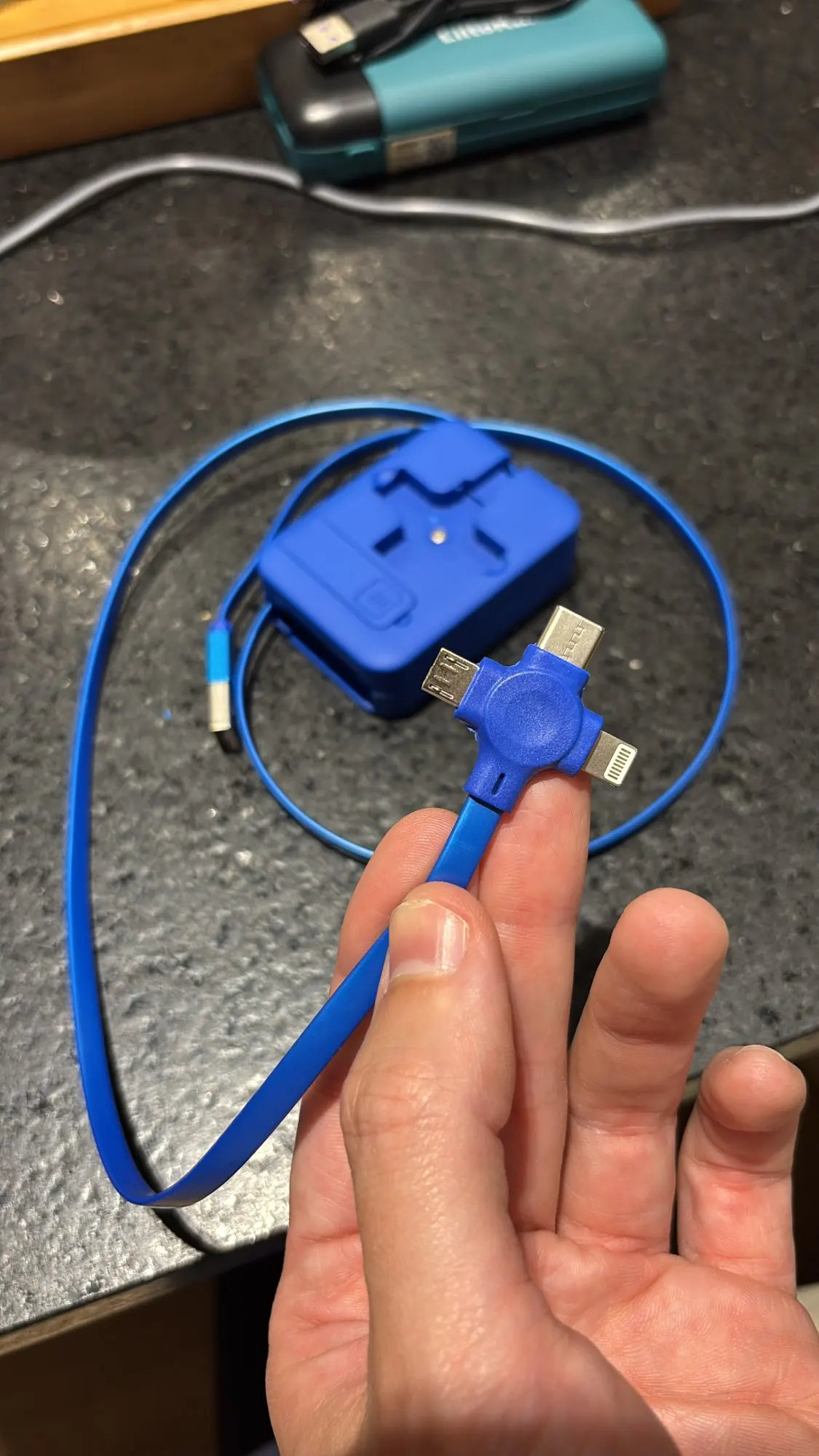 3 In 1 Retractable Multi Charging Cable Cord photo review