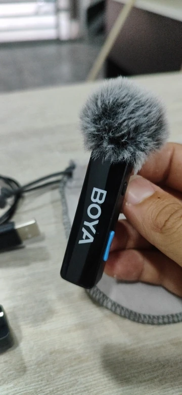 BOYA BOYALINK A Wireless Lavalier Microphone for iPhone photo review