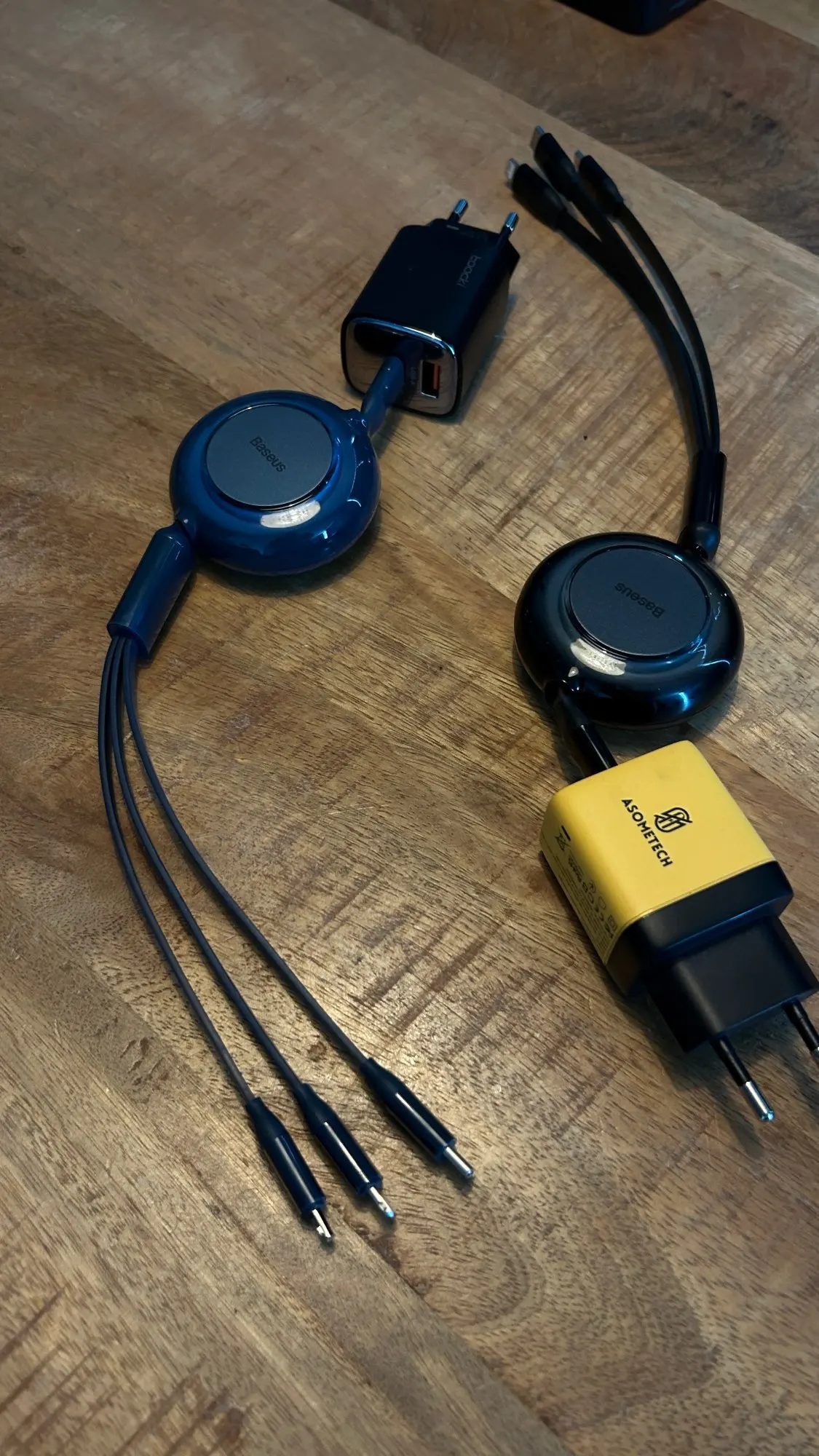 Baseus Retractable 100W 3 in 1 Fast USB photo review