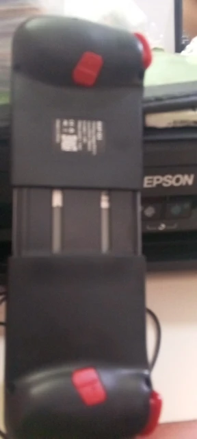 Stretchable Wireless Bluetooth D3 Gamepad For Mobile Phone photo review