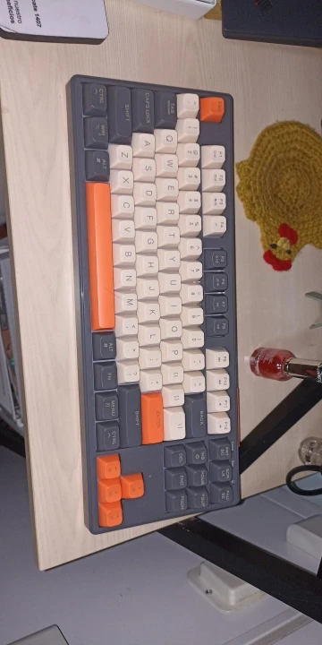 M87 Wireless Keyboard Gaming,87keys Dual Mode Bluetooth Keyboard photo review