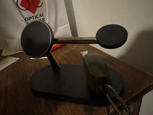 3 in 1 Wireless Charger Stand For iPhone photo review