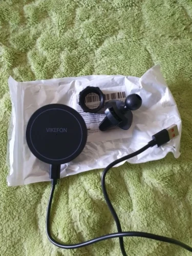 VIKEFON 30W Magnetic Car Wireless Charger For iPhone photo review