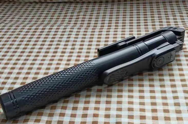 BSLIUFANG 2.15M 360 ° rotation selfie stick Wireless photo review