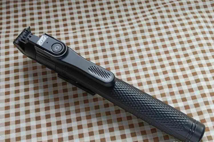 BSLIUFANG 2.15M 360 ° rotation selfie stick Wireless photo review