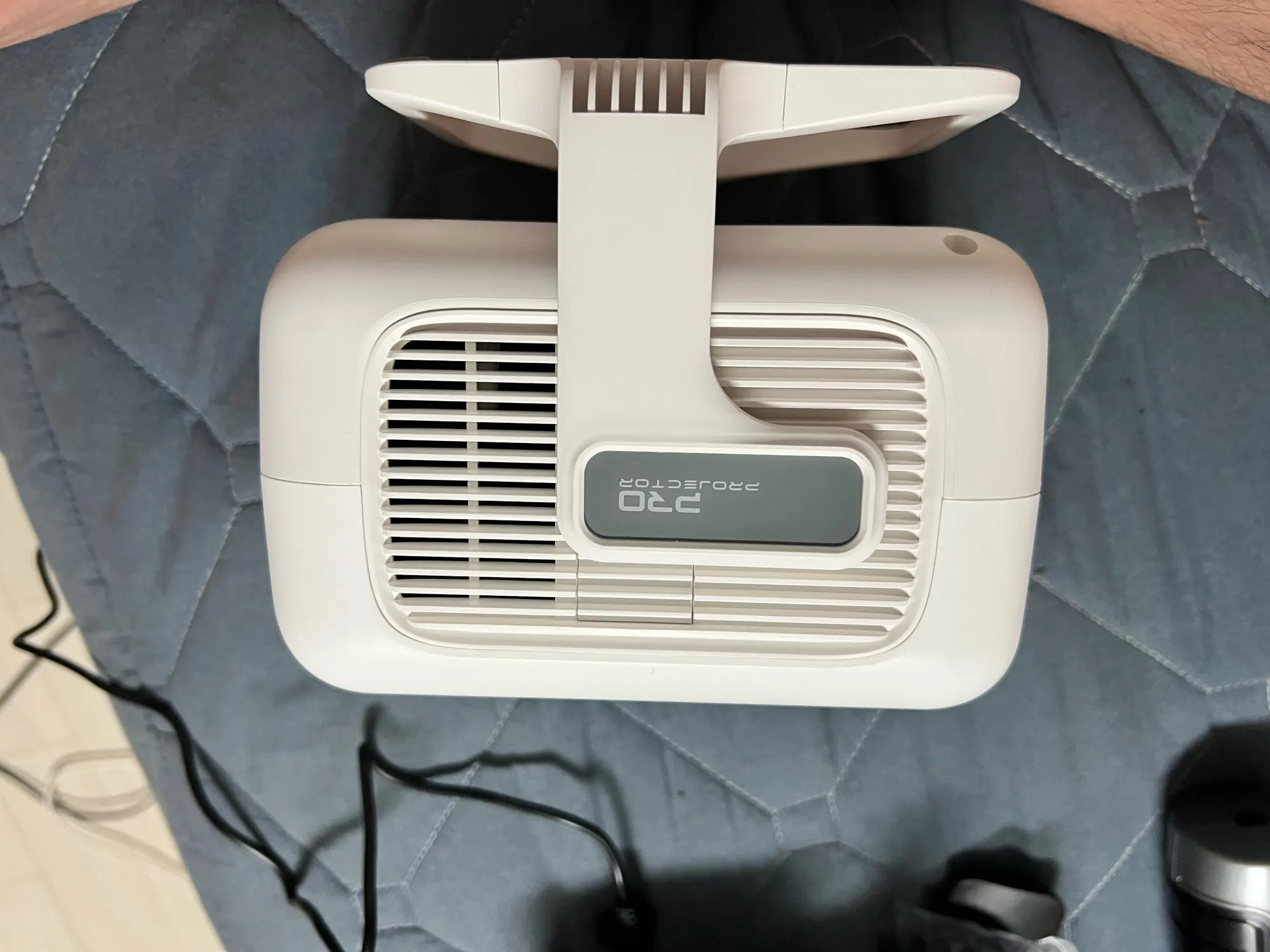 HUAWEISHI 4K Projector Android Native Portable 1080P Auto photo review