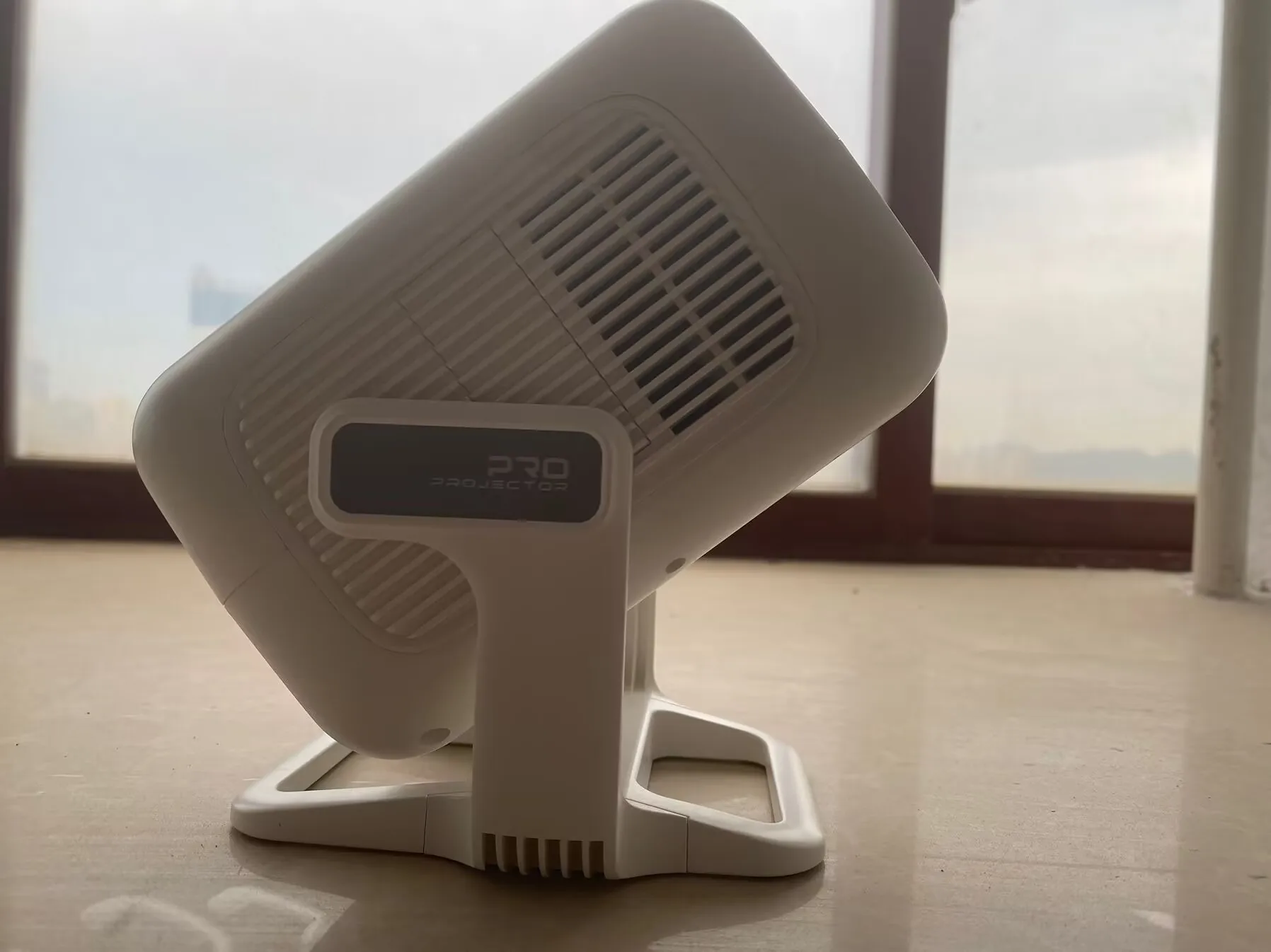 HUAWEISHI 4K Projector Android Native Portable 1080P Auto photo review