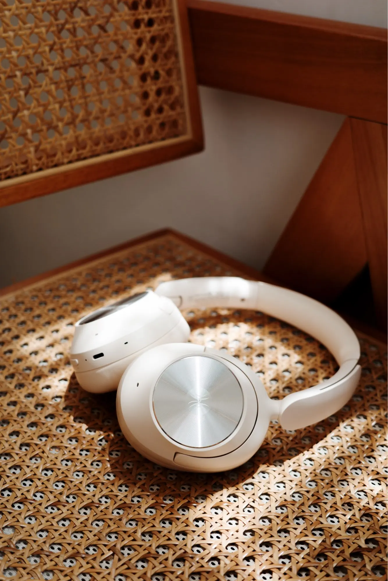 Oneodio A6 ANC Wireless Bluetooth 6.0 Headphones -48dB photo review