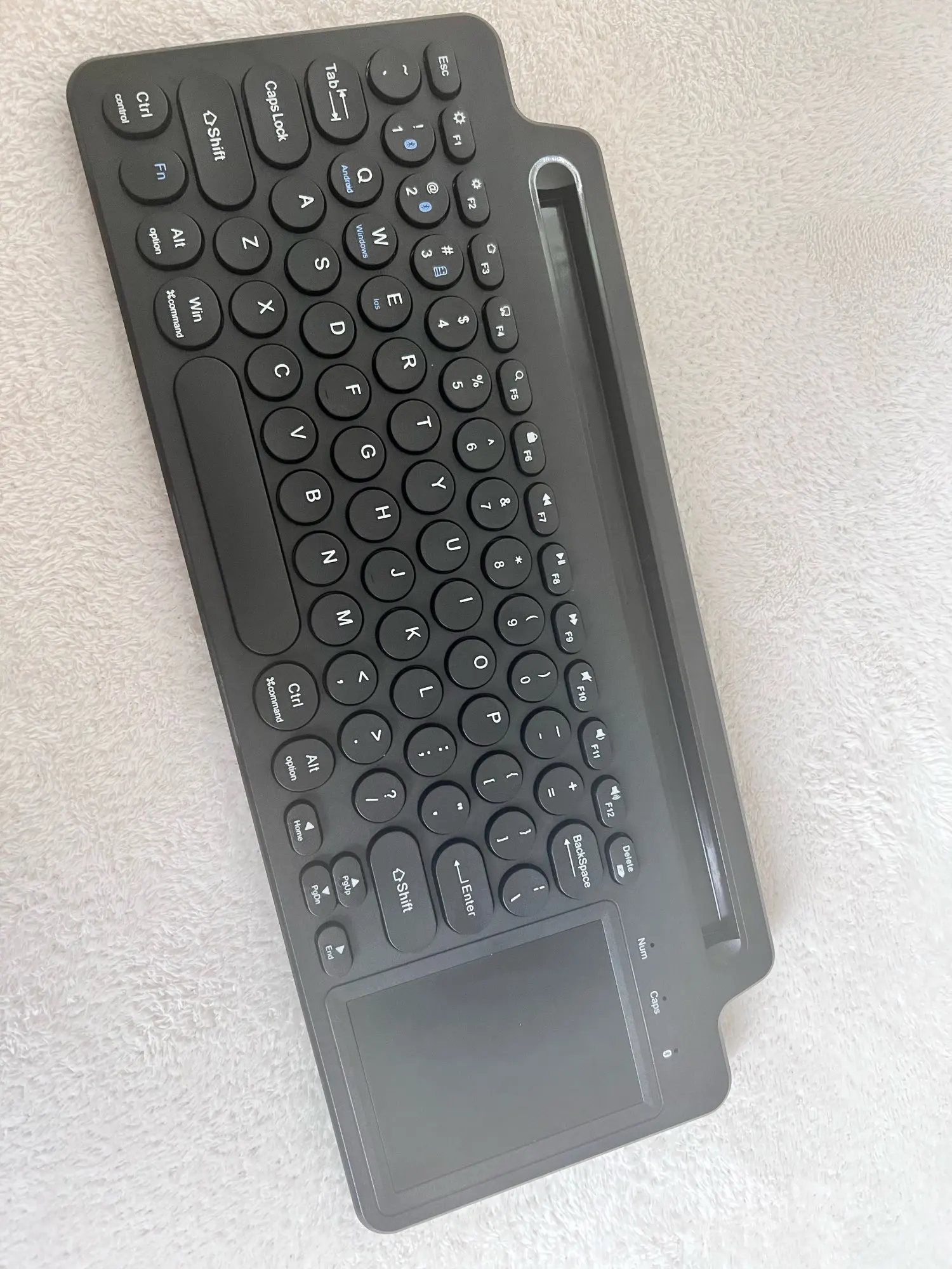 Tri-Mode Dual Bluetooth Keyboard BT5.0 3.0 2.4G Wireless photo review