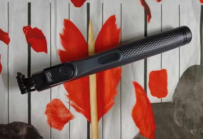 BSLIUFANG 2.15M 360 ° rotation selfie stick Wireless photo review