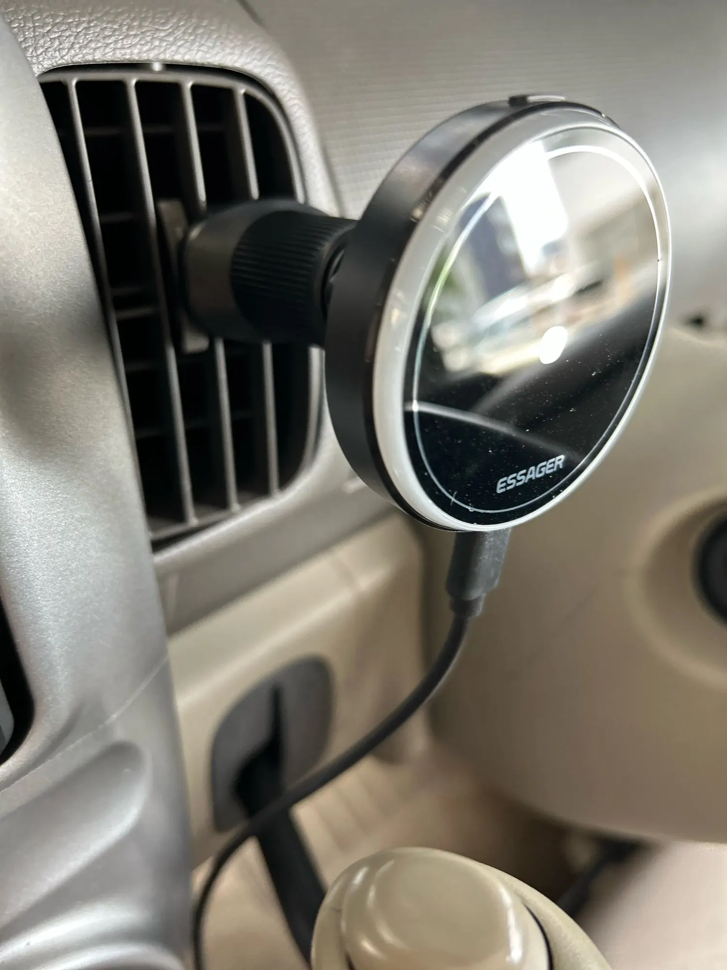 Essager Magnetic Wireless Charger Car Phone Holder 15W photo review