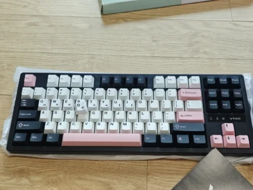 Raven68 Hot Swappable Wired Magnetic Axis Mechanical Keyboard photo review