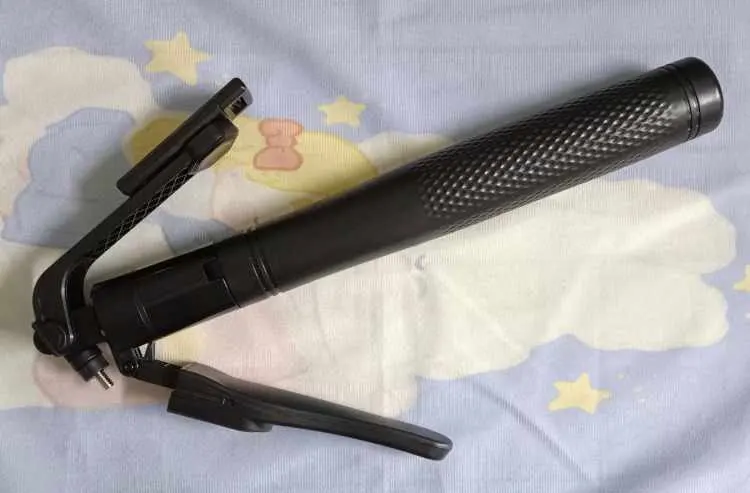 BSLIUFANG 2.15M 360 ° rotation selfie stick Wireless photo review