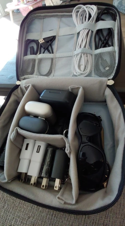 Multi-functional Large Capacity Waterproof Digital Electronic Organizer USB photo review