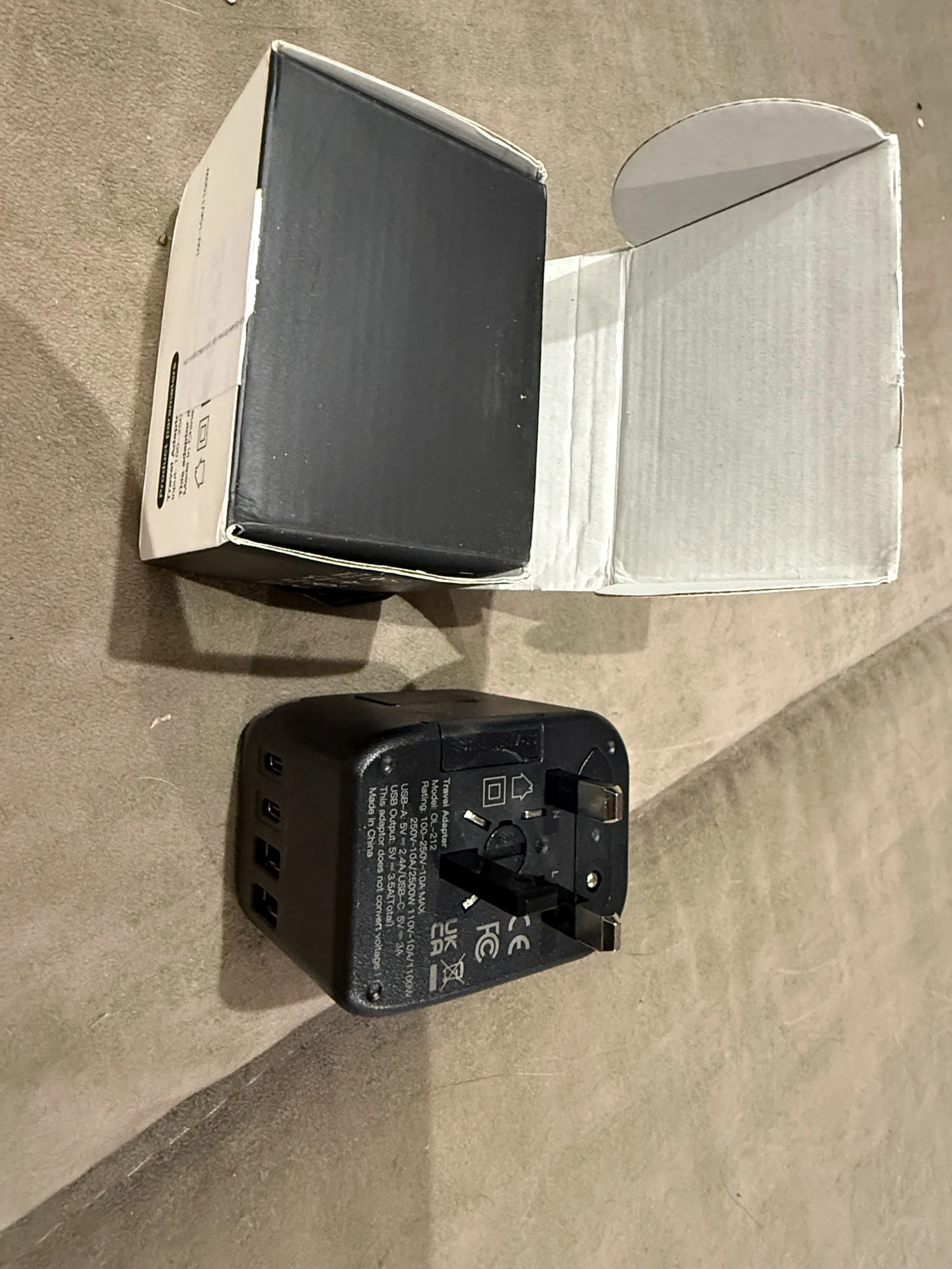 GaN 20W International Power Adapter,2 USB-C & 2 photo review