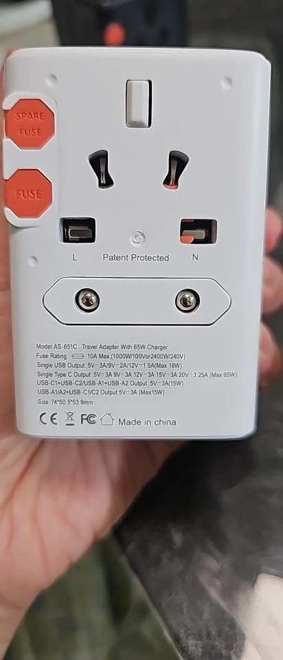 65W/45W/25W GaN Universal Travel Adapter with 2 USB photo review