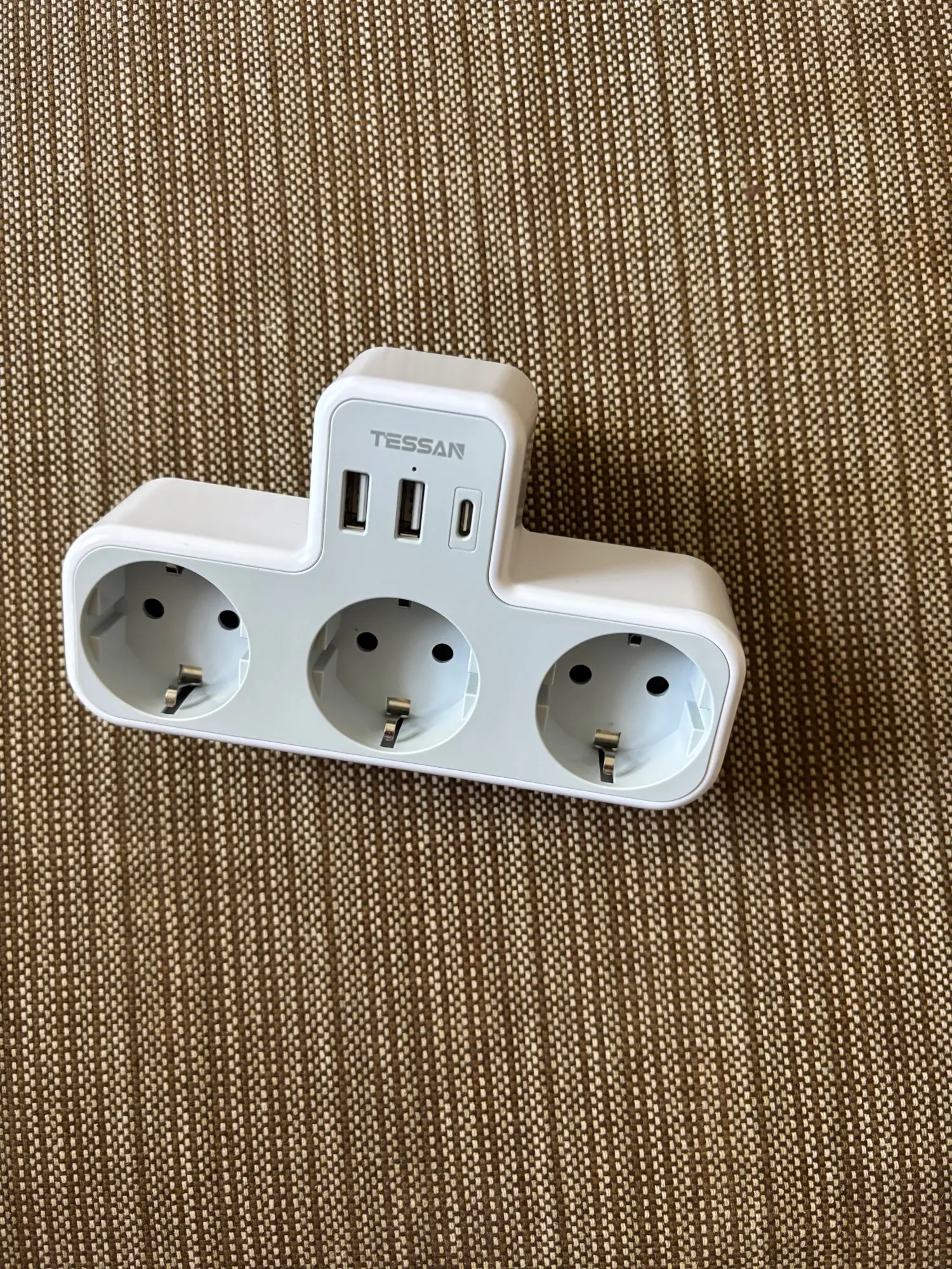 TESSAN EU Plug Power Strip with 3 AC photo review